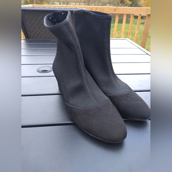 Nine West Shoes - Nine West Black Pull On Block Heeled Booties, Size 7M, Like New Condition